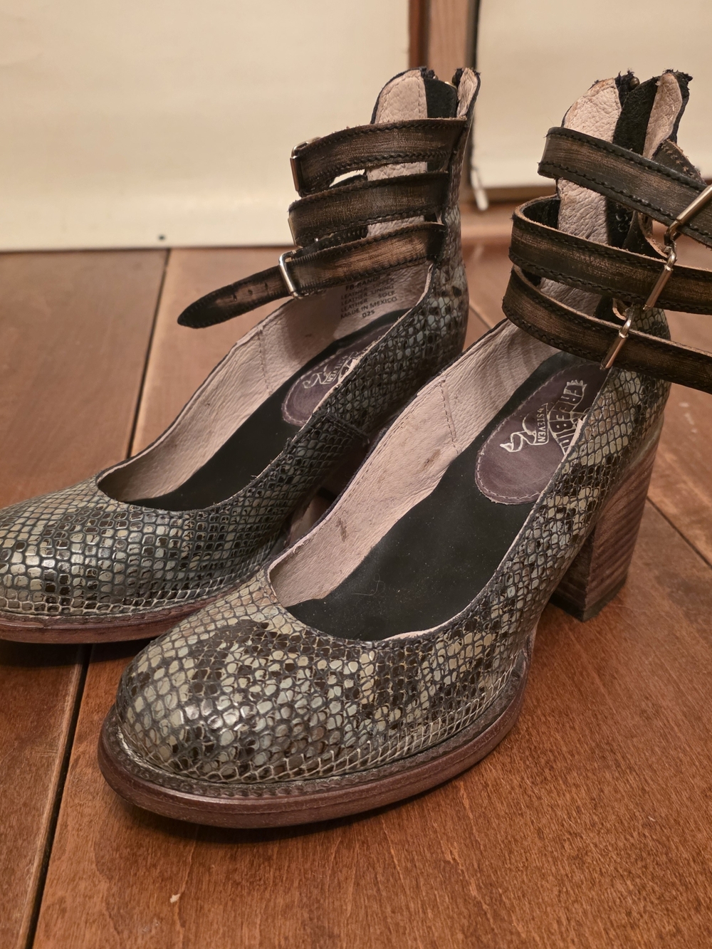 Freebird Randi Grey Snake Lizard 3-Buckle Sandals Heels Boots Size 6